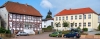 Gehaus - vlnr. Unteres Schloss, Kirche und alte Dorfschule